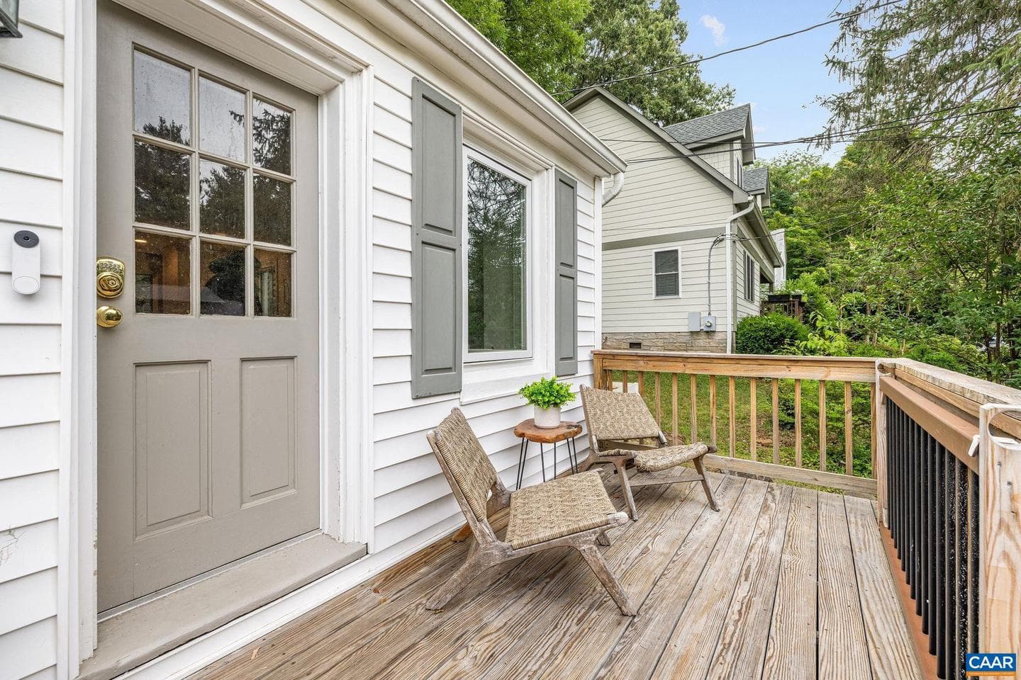 107 Perry Dr, Charlottesville