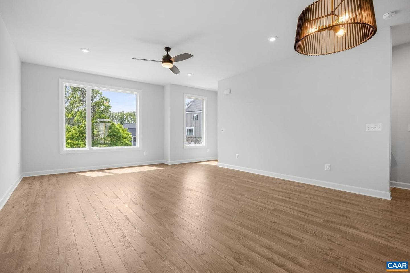 19 Larkin Ave photo 11
