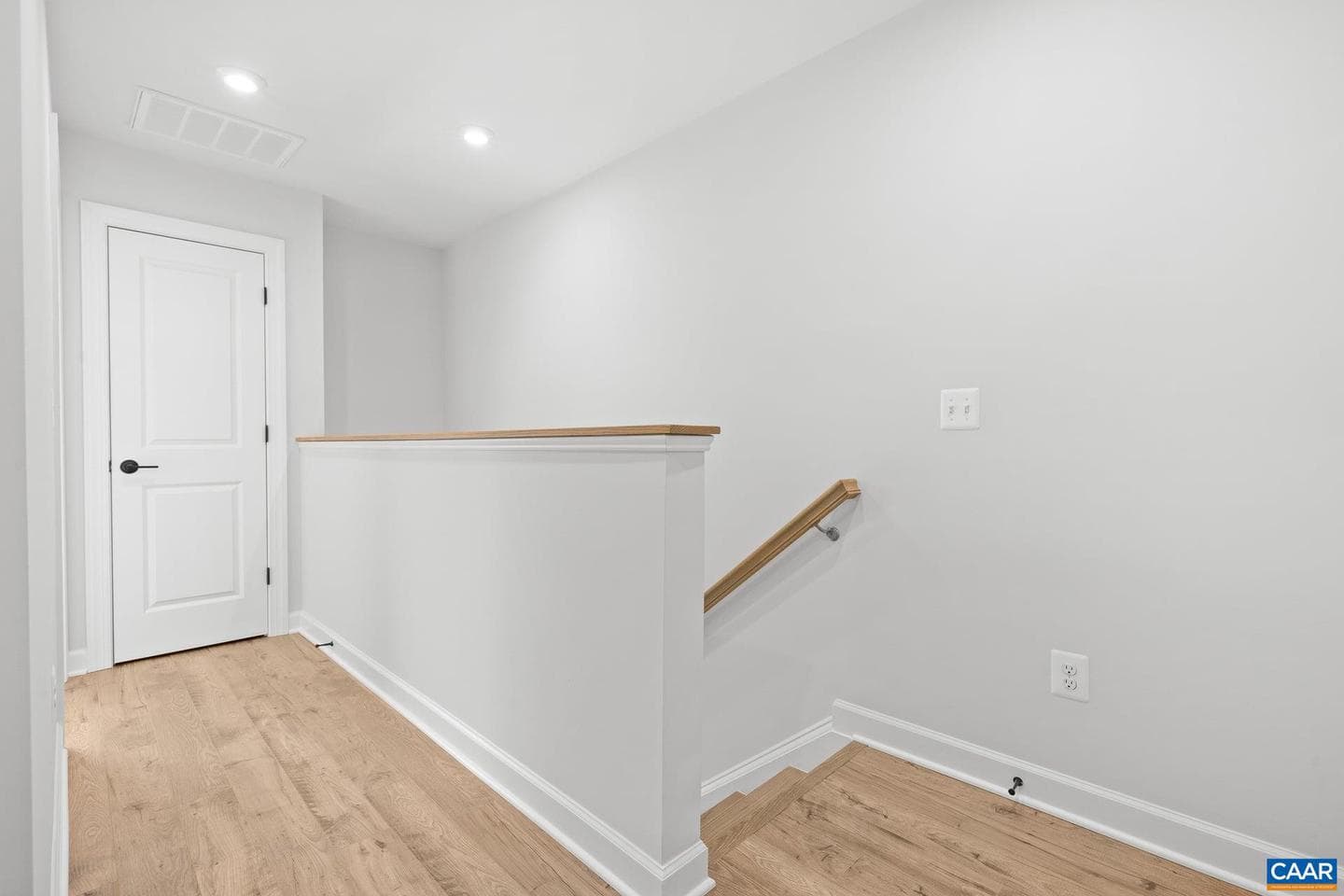 19 Larkin Ave photo 20