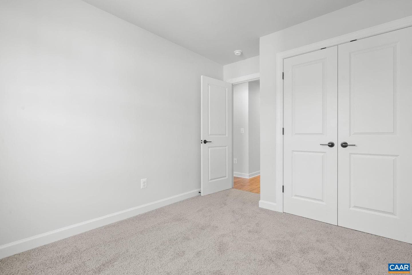 19 Larkin Ave photo 27