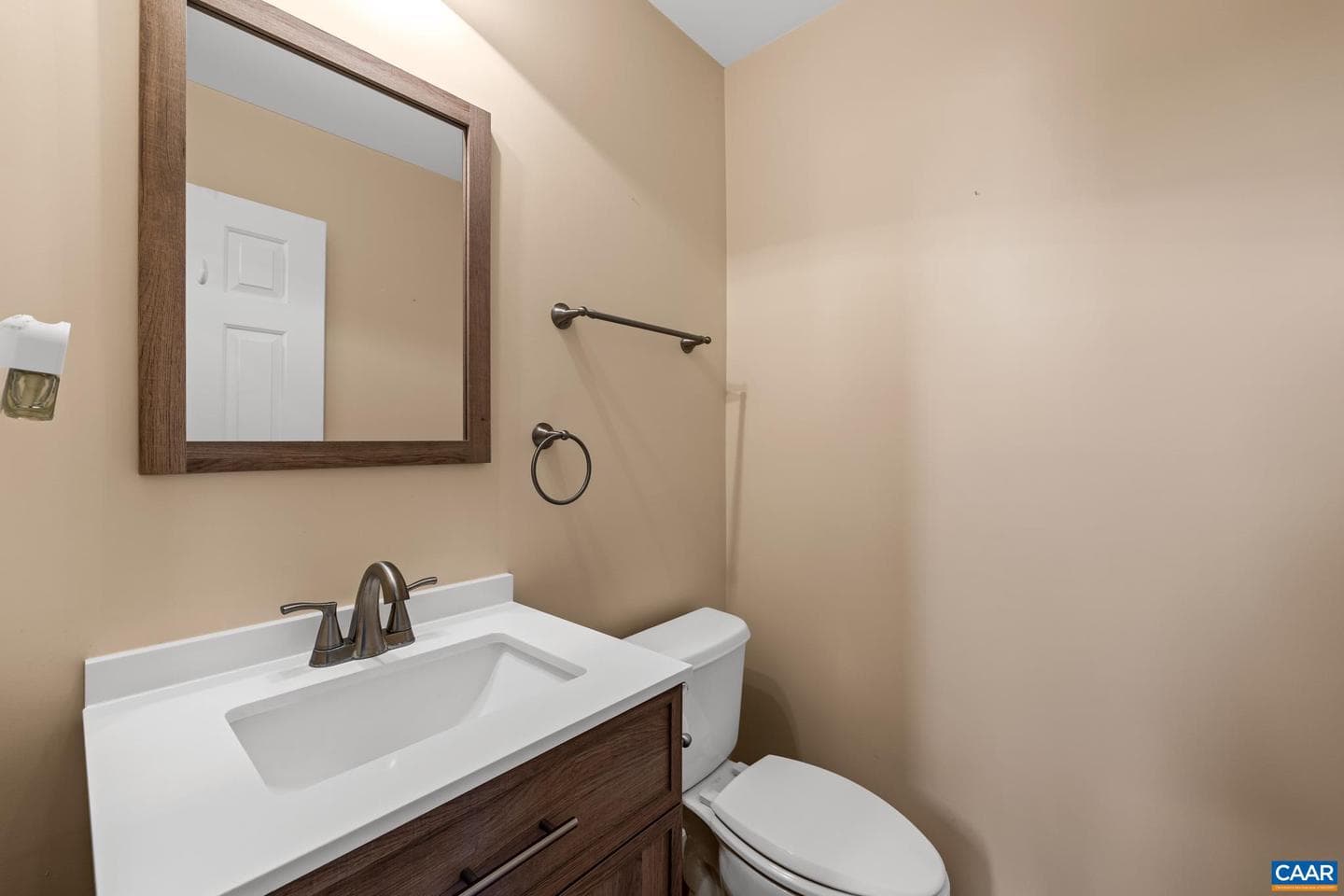 64 Saint Andrews St photo 15