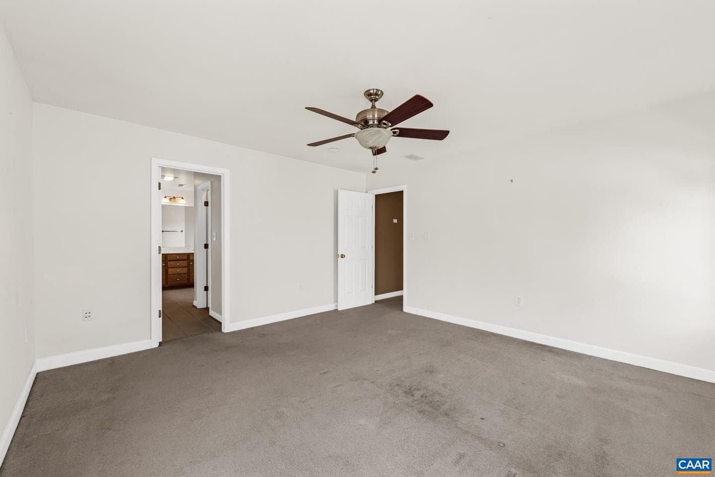 64 Saint Andrews St photo 18