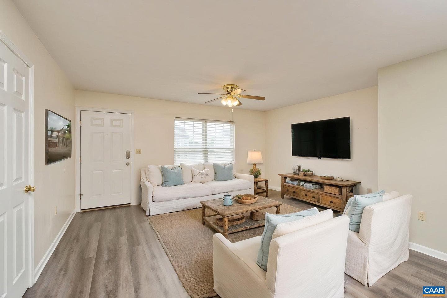 537 Edwardian Ln photo 10