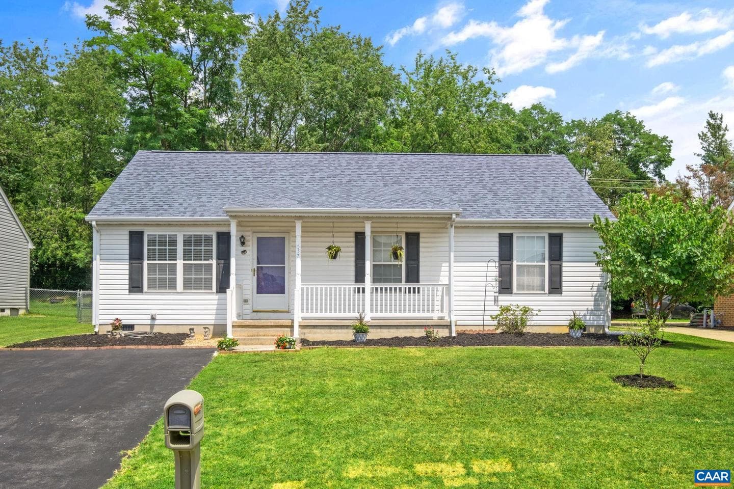 537 Edwardian Ln, Waynesboro