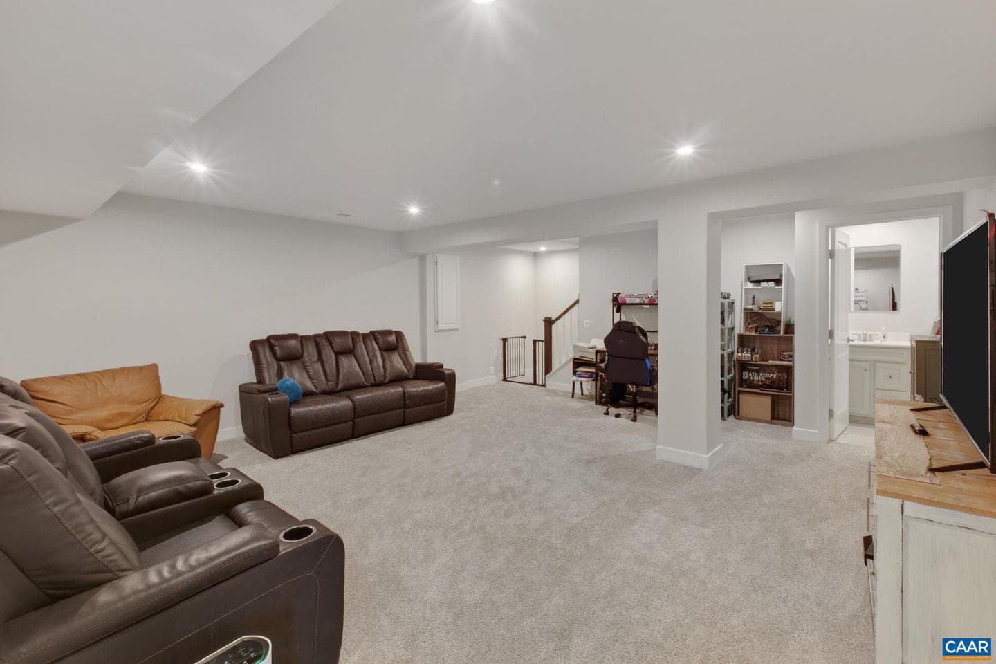104 Gunnison Dr photo 26