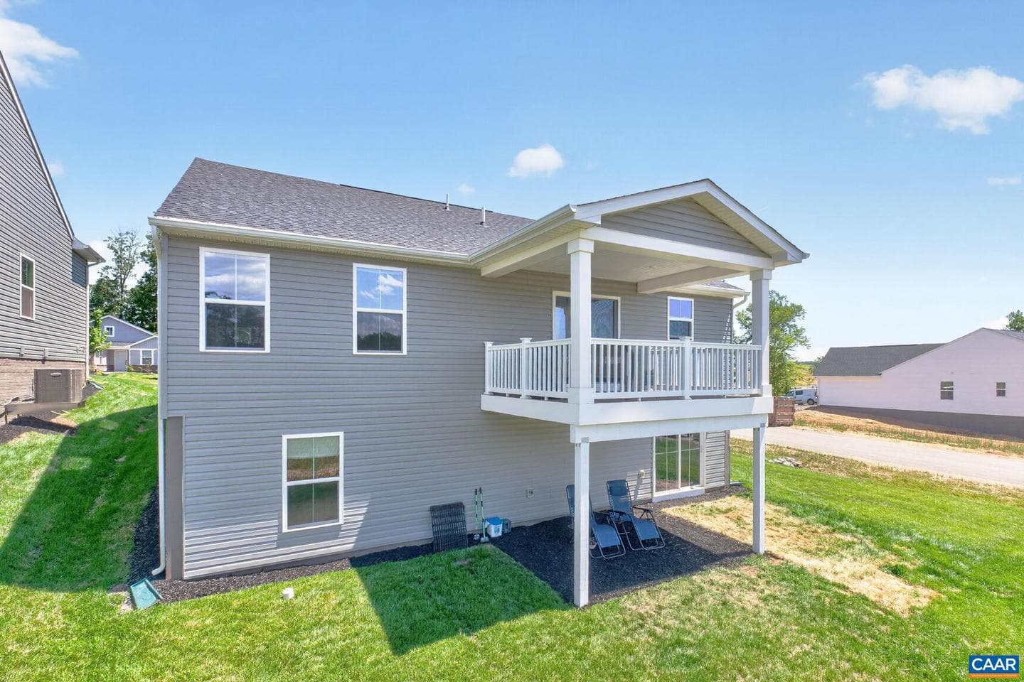 104 Gunnison Dr photo 4