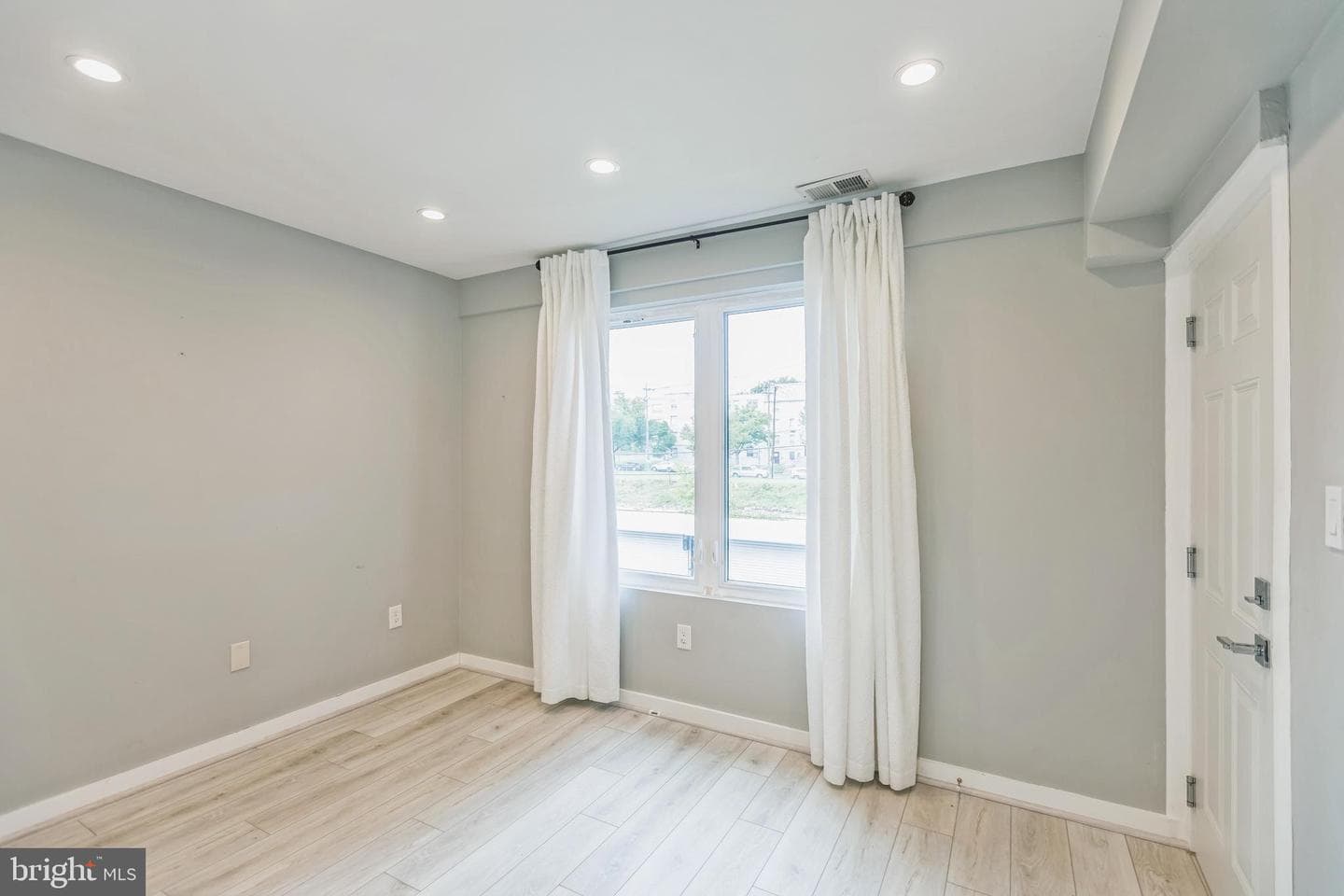1332 Bryant Street NE #3 photo 17