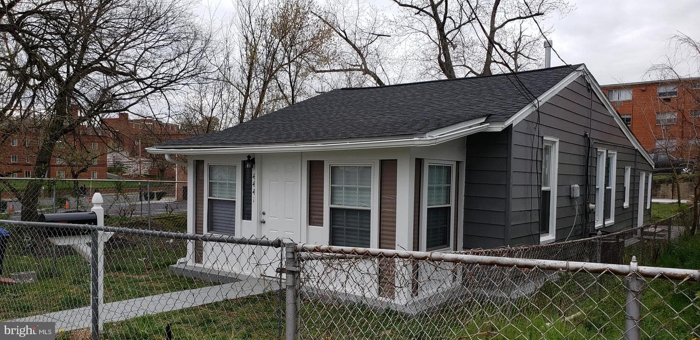 4441 A Street SE photo 3