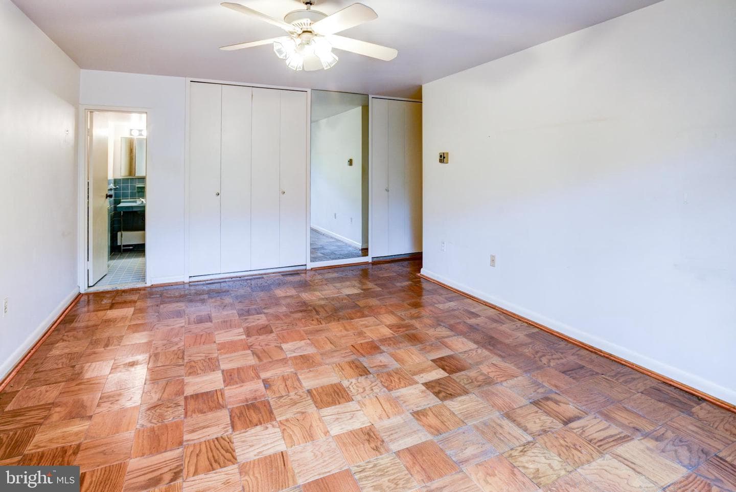 4201 Cathedral Avenue NW #201e photo 30