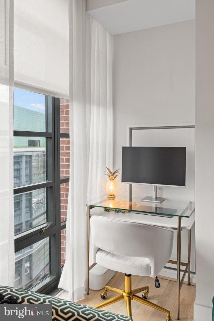 45 Sutton Square SW #1110 photo 13