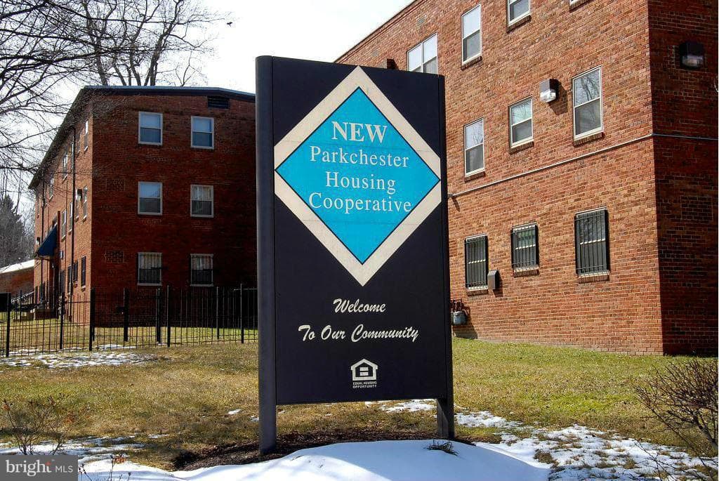 2642 Birney Place SE #202, Washington