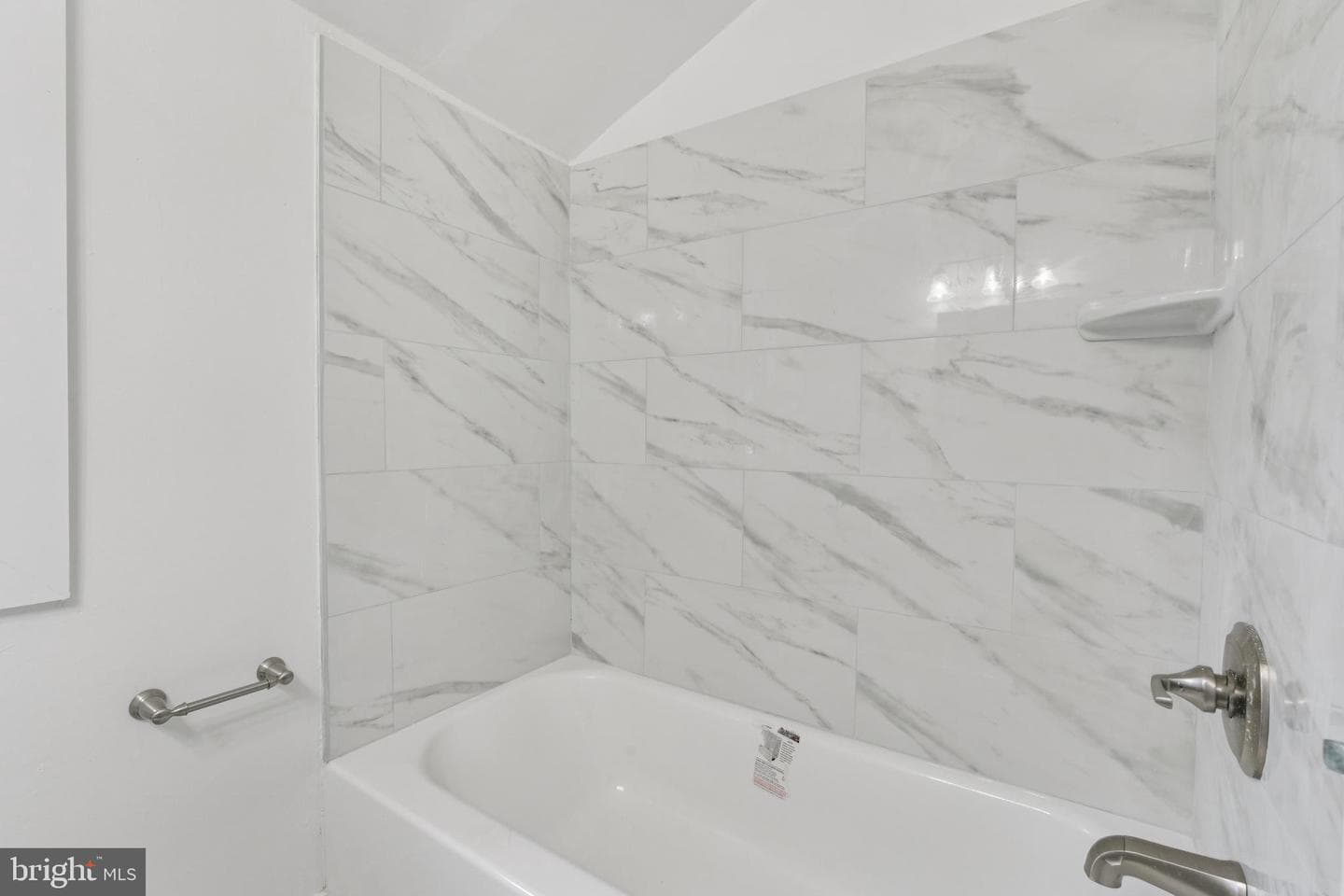 24 55th Street NE photo 10