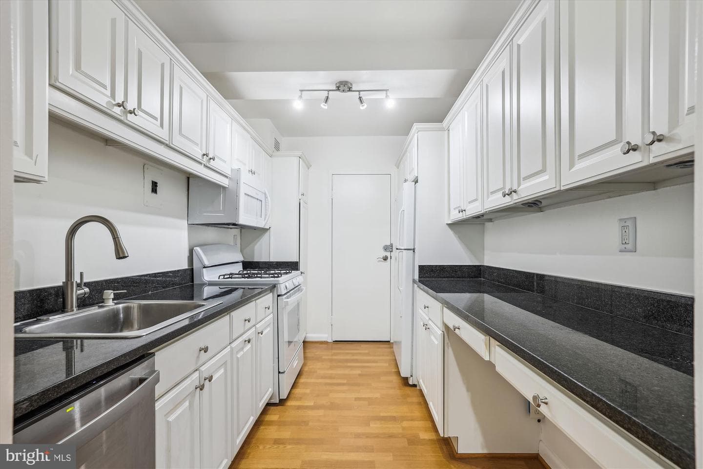 4201 Cathedral Avenue NW #507w photo 16