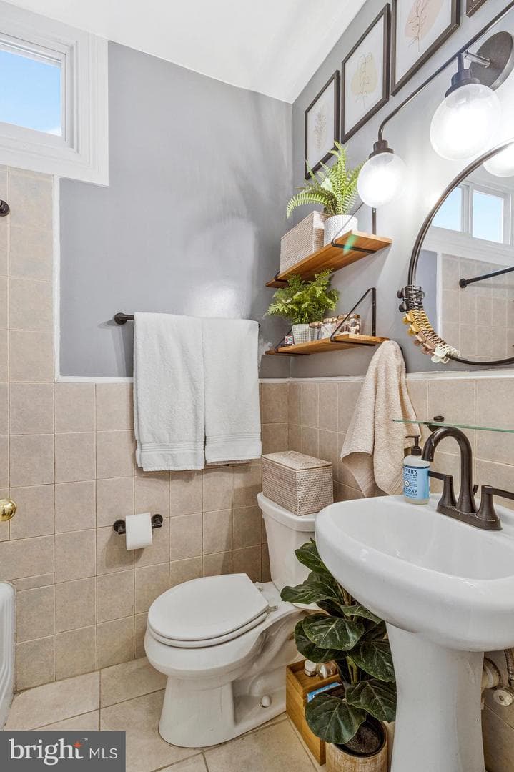 1602 Isherwood Street NE #3 photo 9