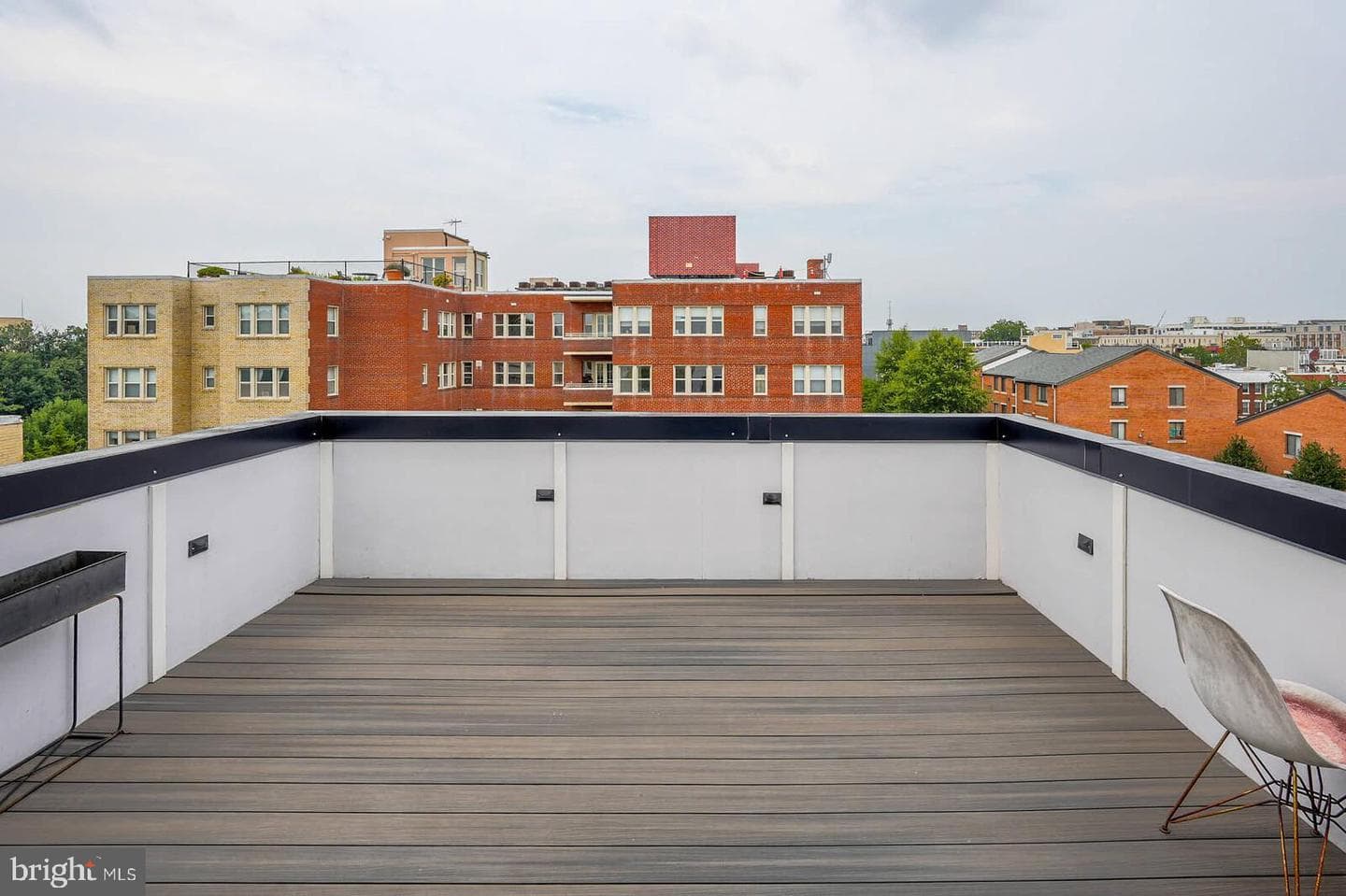 1461 Chapin Street NW photo 4