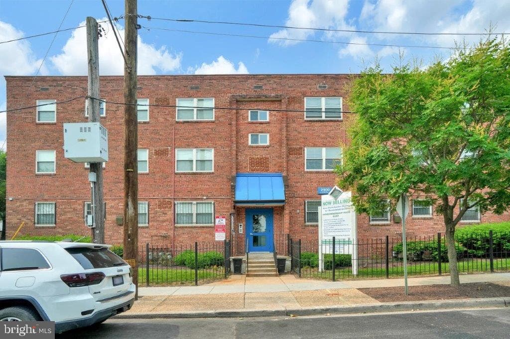 2642 Birney Place, SE #101, Washington