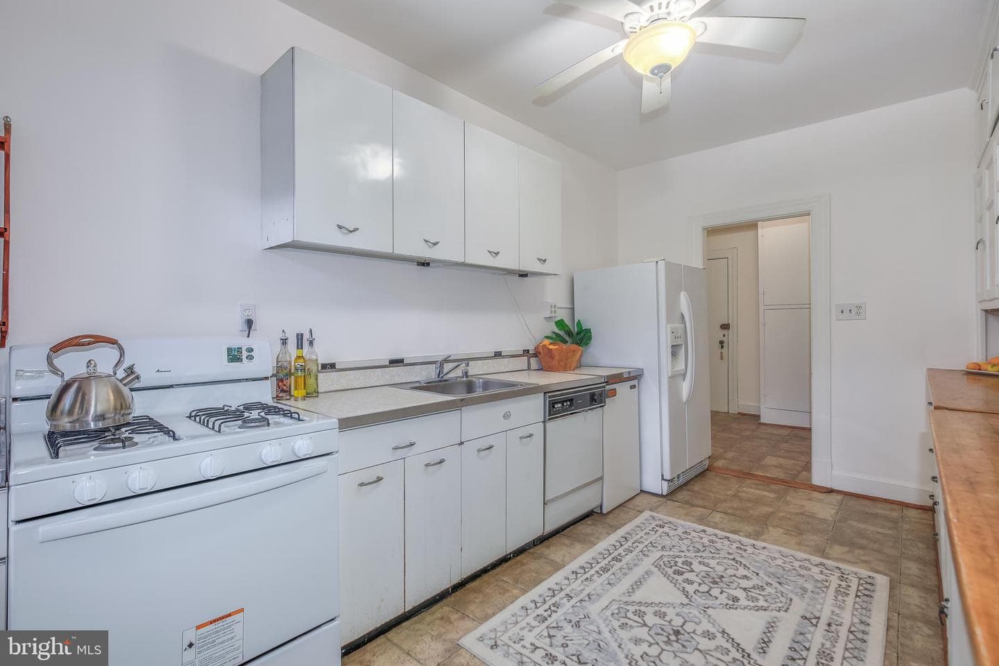 4000 Cathedral Avenue NW #144/145-B photo 12