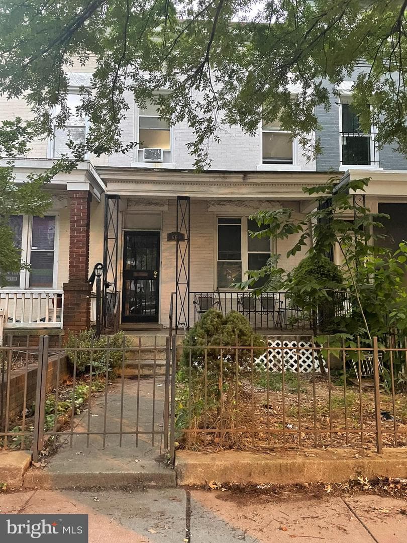 604 Irving Street NW, Washington