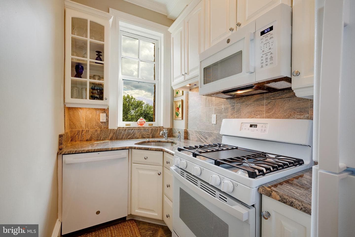 2853 Ontario Road NW #508 photo 6