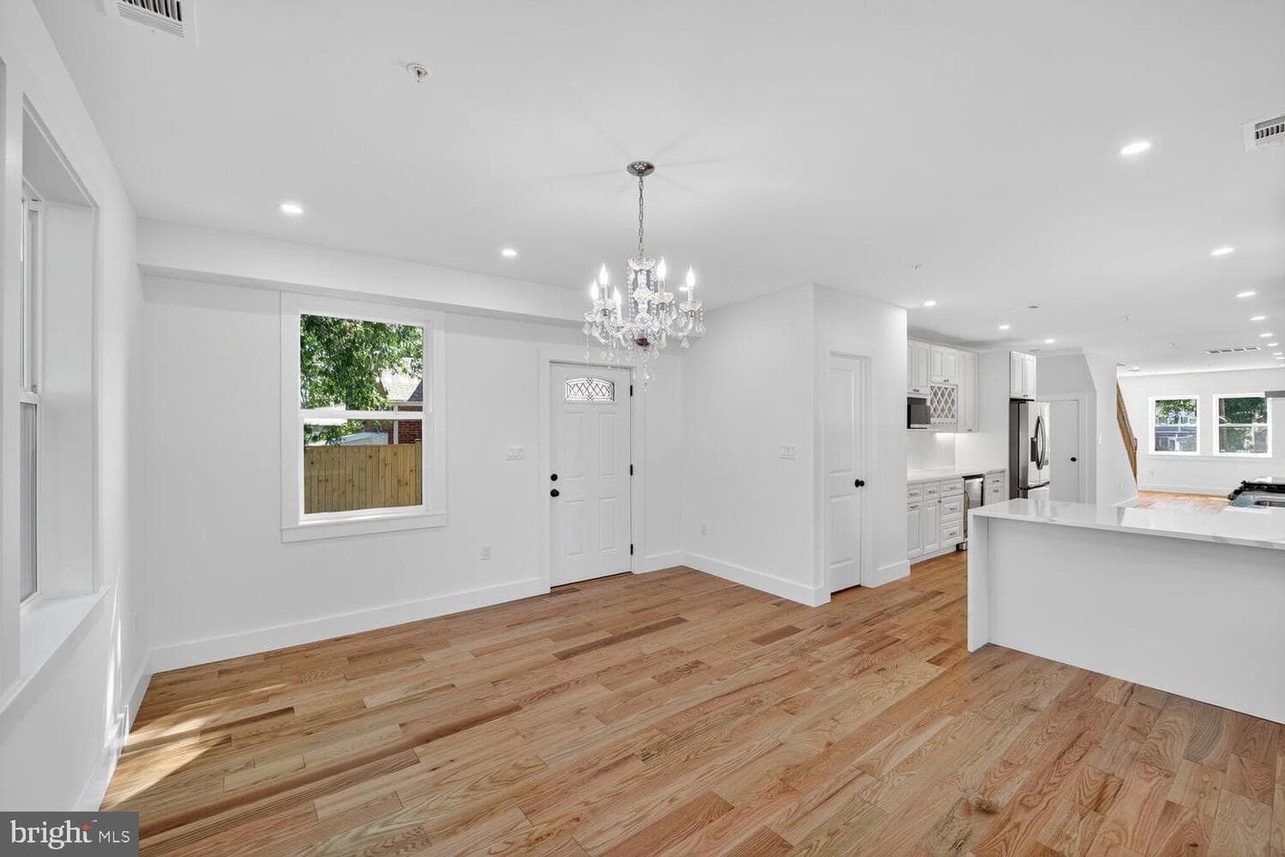 1516 Evarts Street NE photo 14