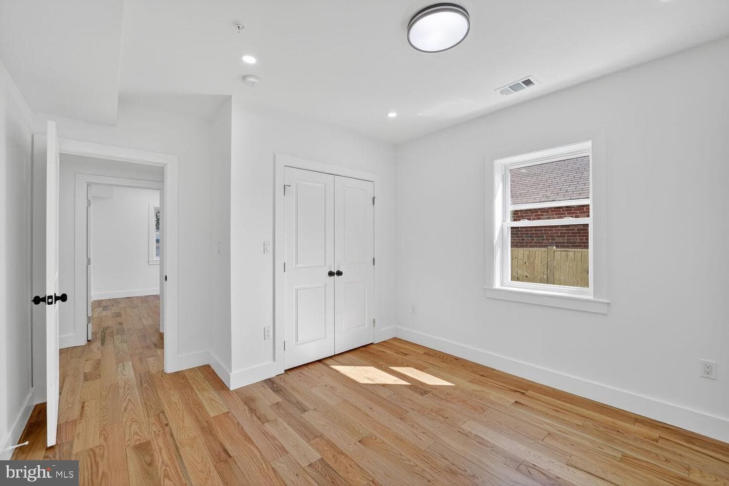 1516 Evarts Street NE photo 19