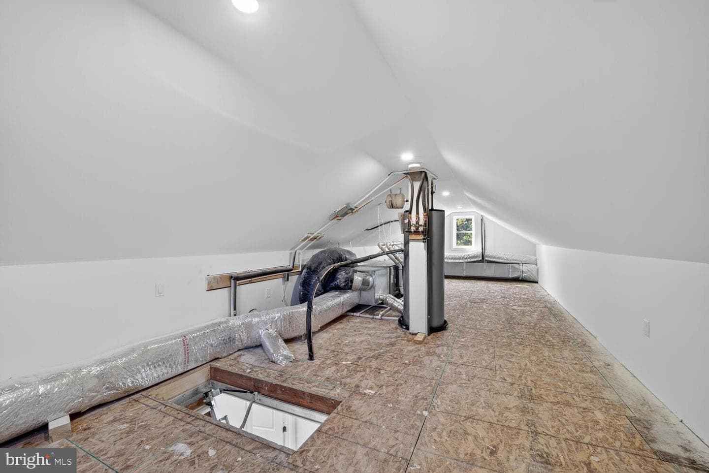 1516 Evarts Street NE photo 49