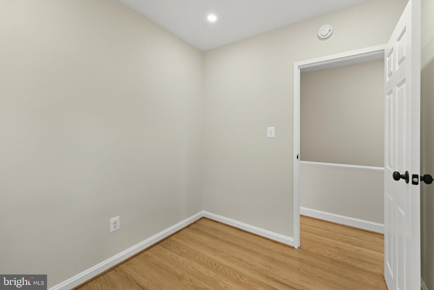 5916 8th Street NE photo 16
