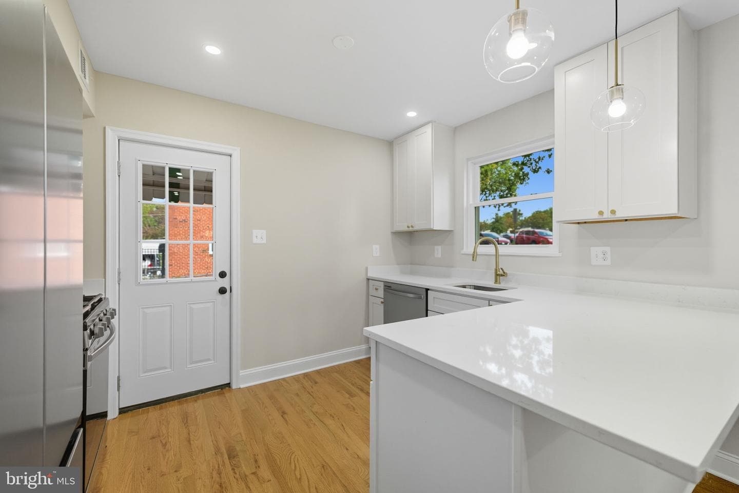 5916 8th Street NE photo 8