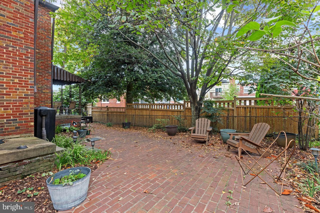 708 Underwood Street NW photo 37