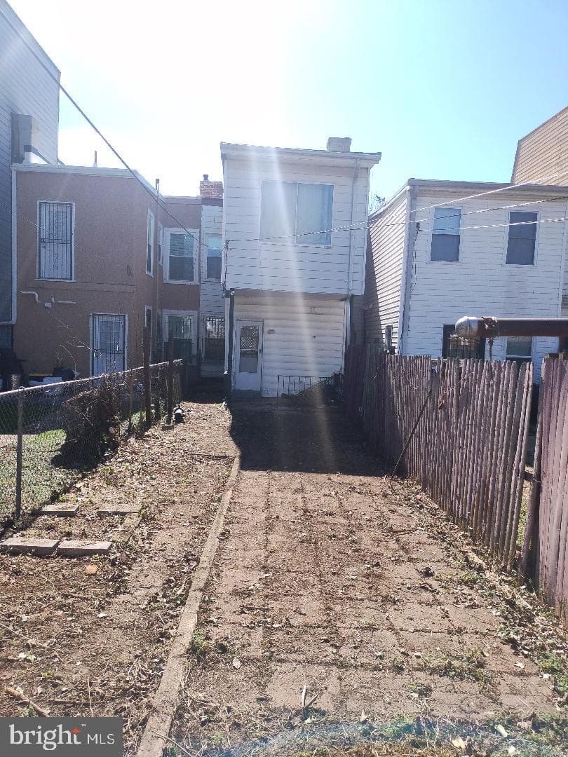 1718 Independence Avenue SE photo 31