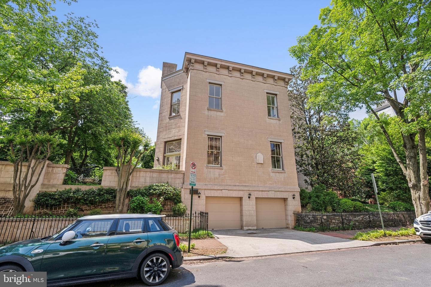 1527 35th Street NW photo 25