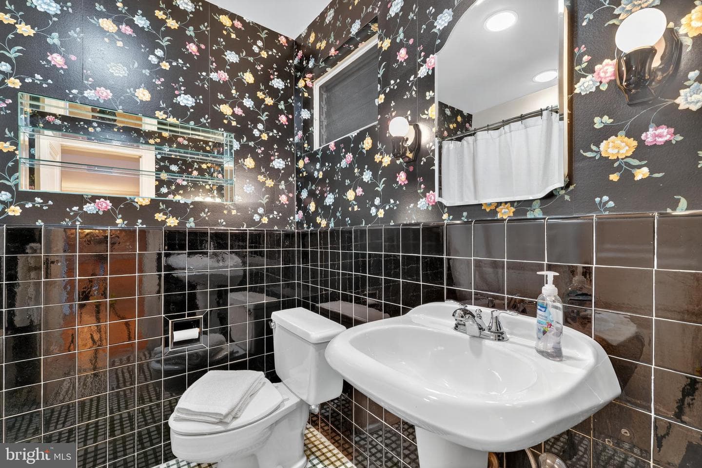 4000 Cathedral Avenue NW #444-445b photo 18