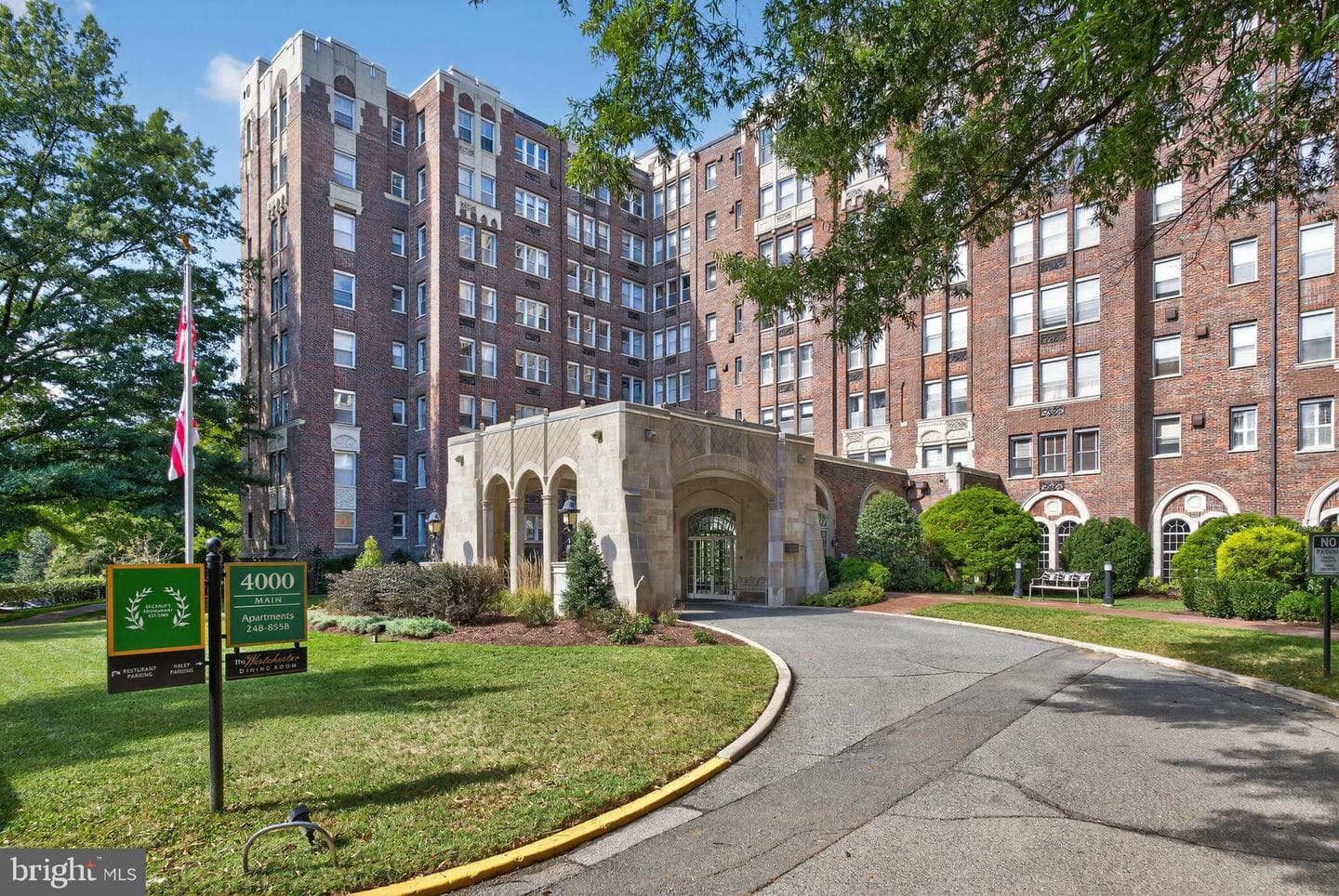 4000 Cathedral Avenue NW #444-445b photo 2