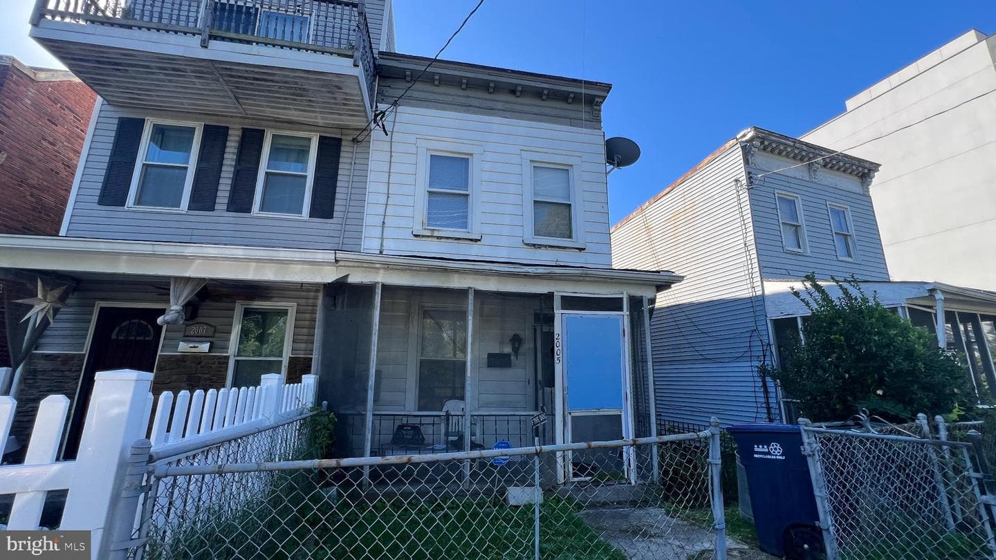 2005 Fairlawn Avenue SE, Washington