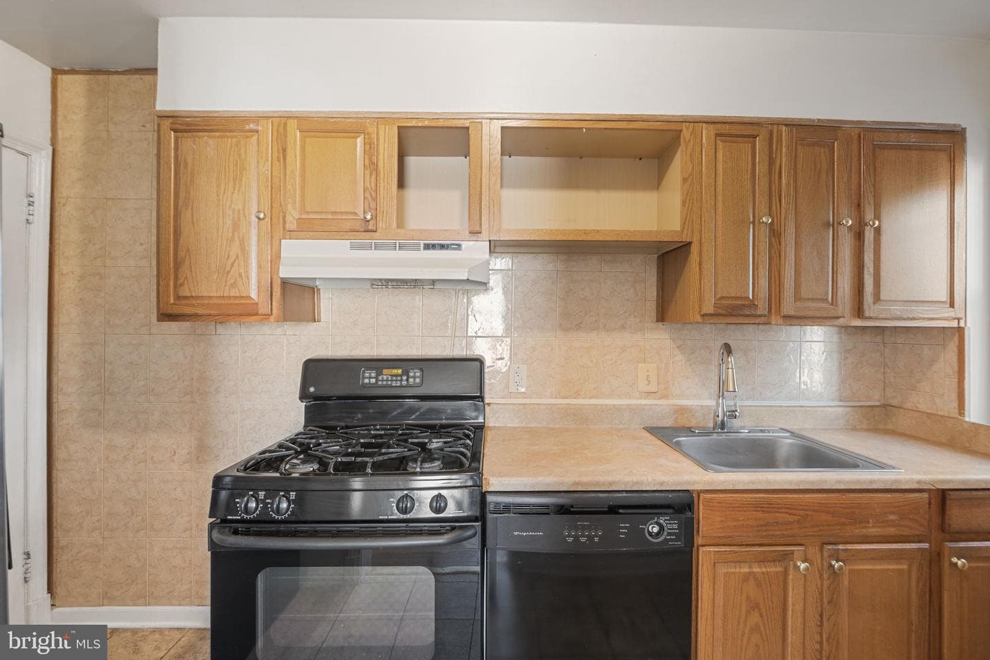 46 Burns Street NE photo 13