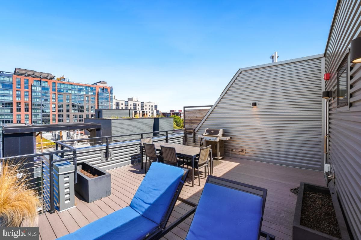 911 2nd Street NE #501 photo 12