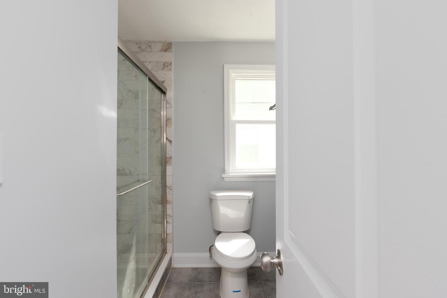 5513 Jay Street NE photo 10