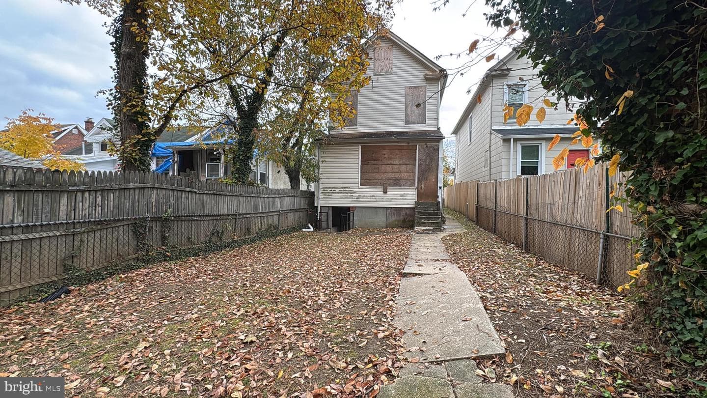 3363 Brothers Place SE photo 18