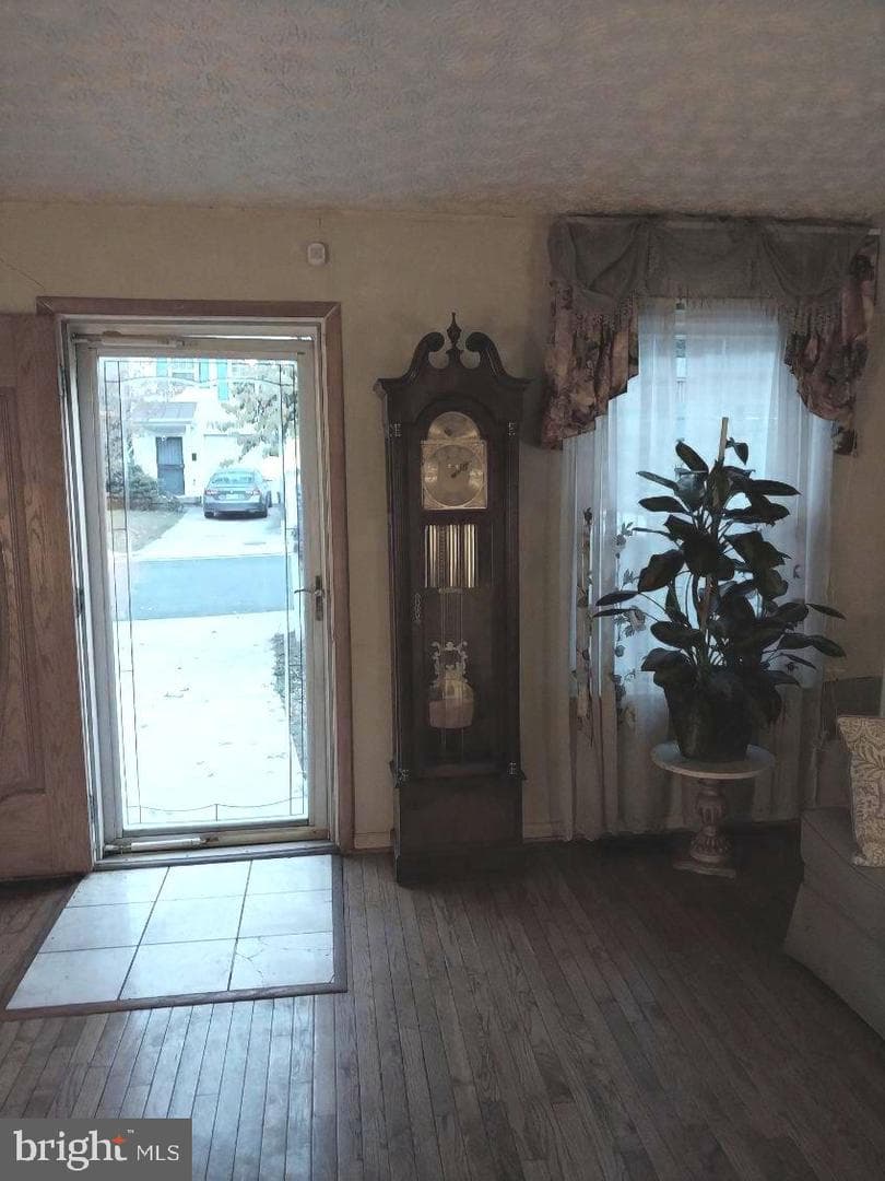 5610 Clay Place NE photo 5