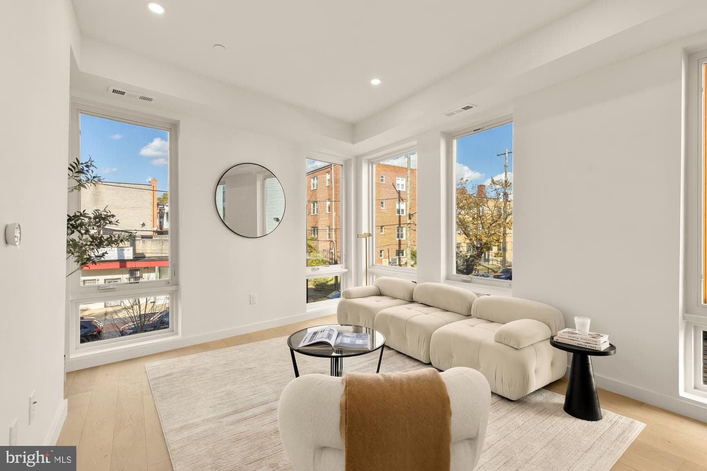 30 Kennedy Street NW #6