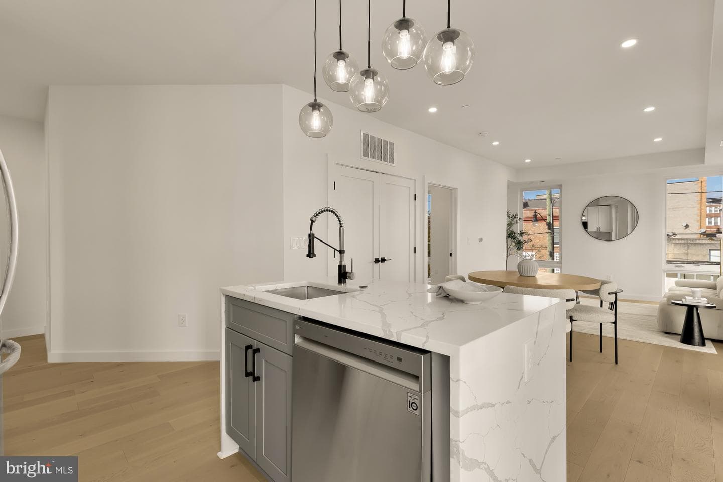30 Kennedy Street NW #6 photo 9