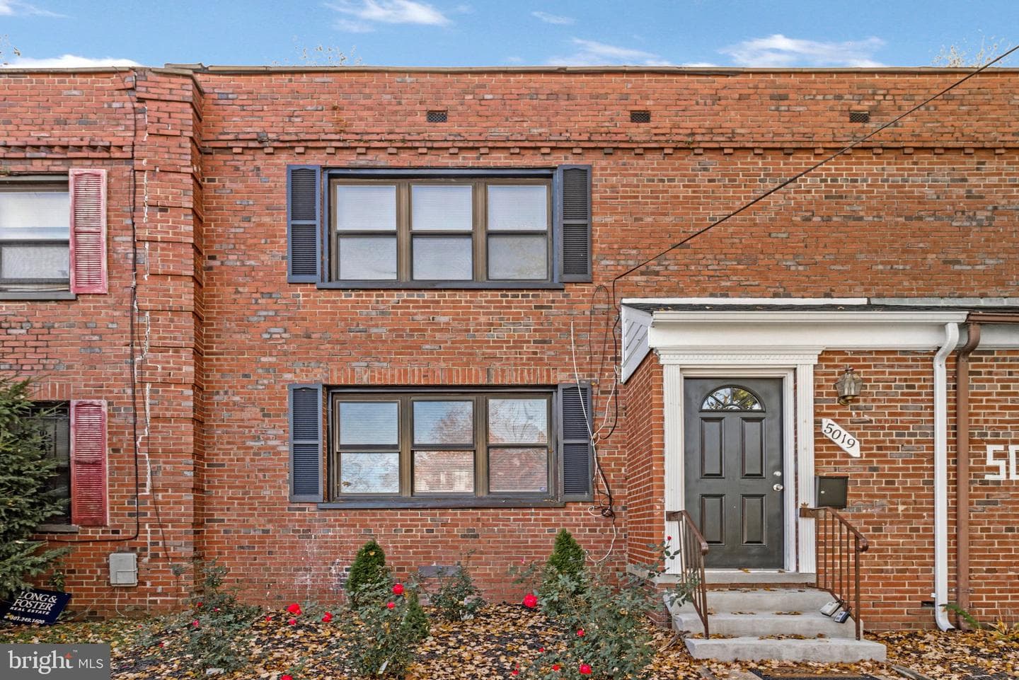 5019 Just Street NE