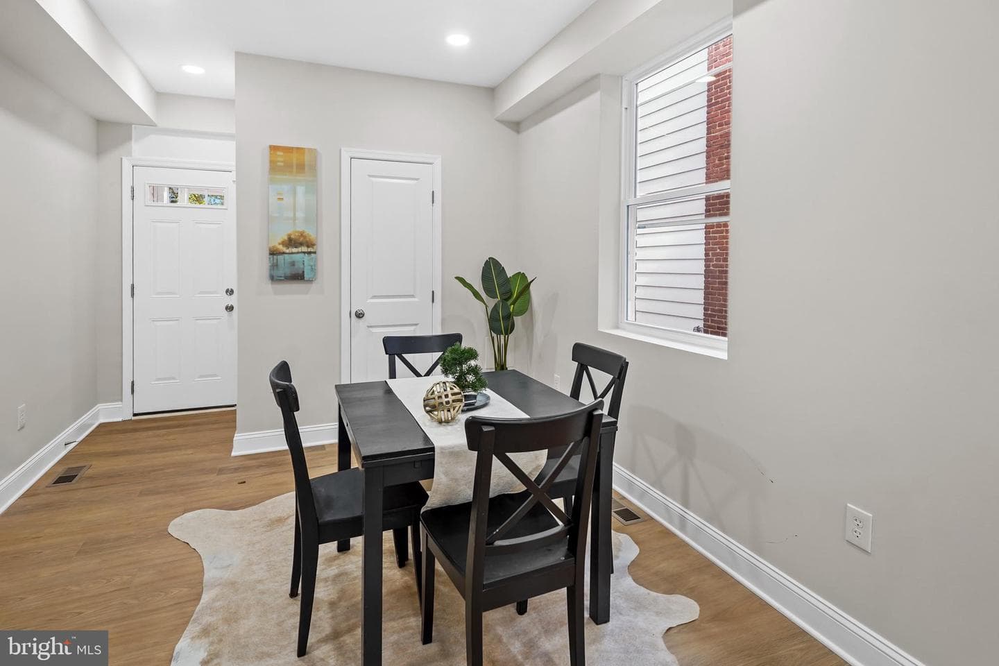 715 Longfellow Street NW photo 4