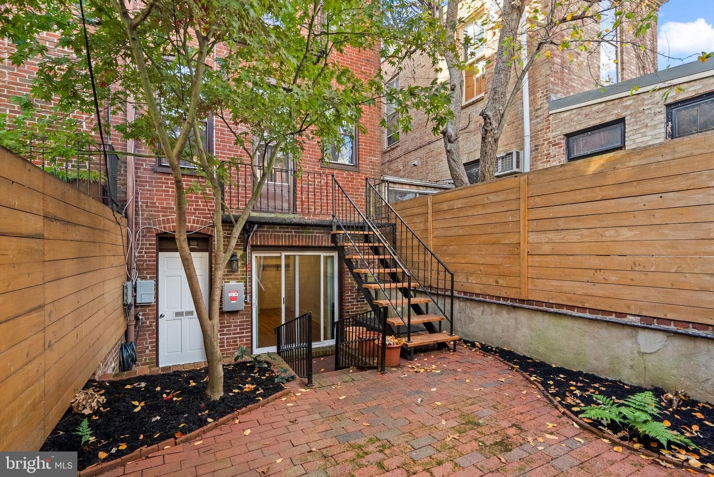 812 E Street SE, Washington