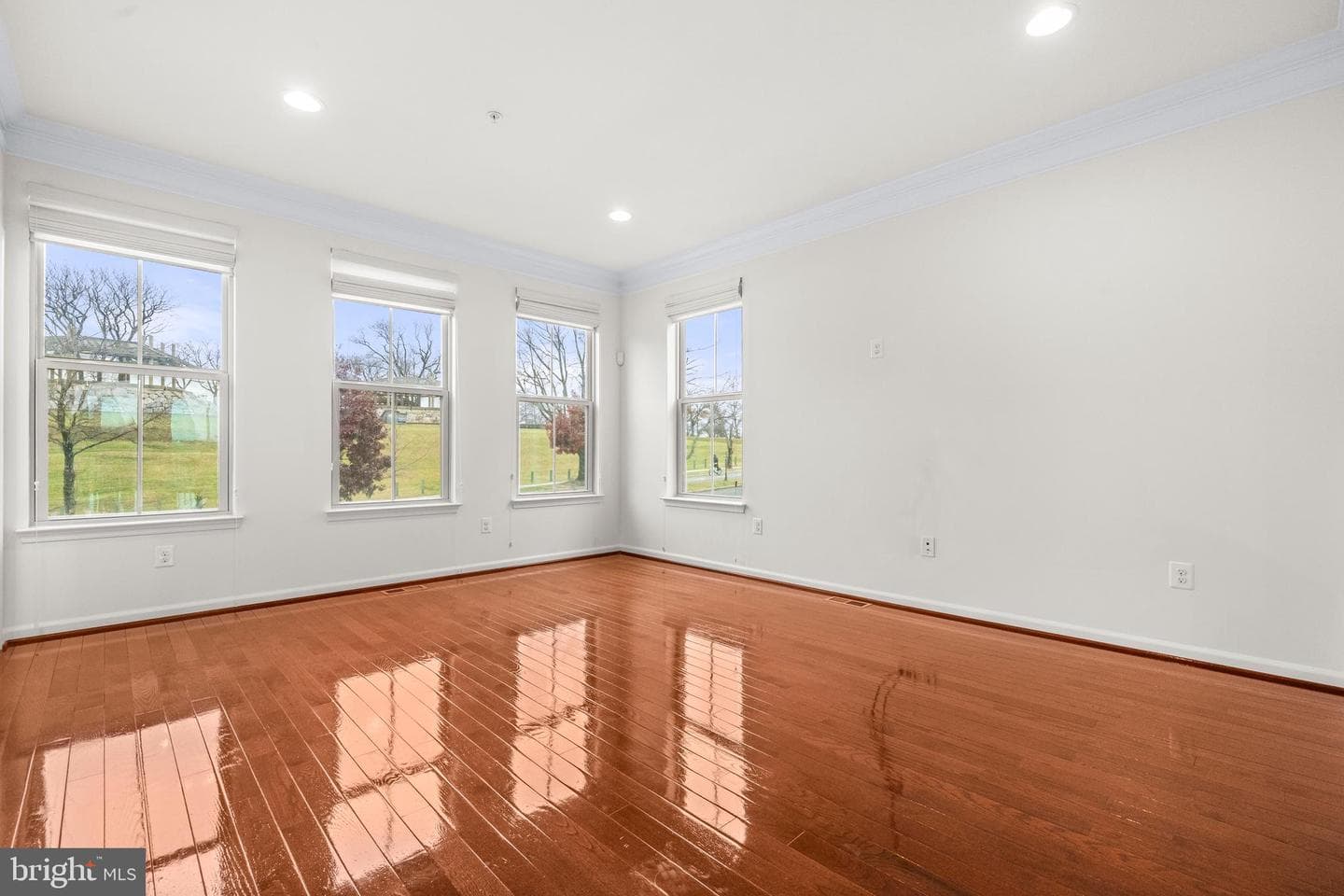 3139 Fort Lincoln Drive NE photo 3
