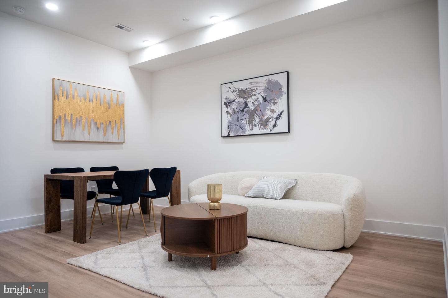 2105 M Street NE #10, Washington