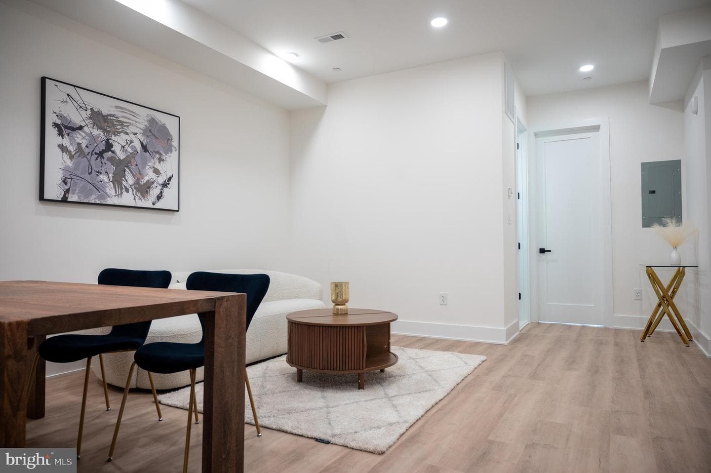 2105 M Street NE #10, Washington