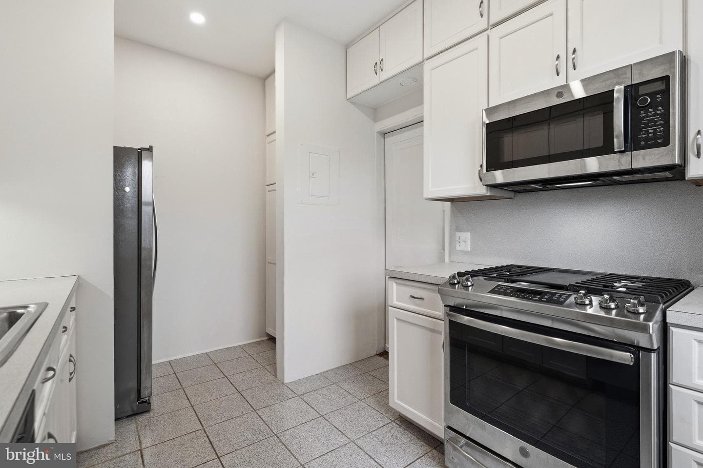 4000 Cathedral Avenue NW #334b/335b photo 8