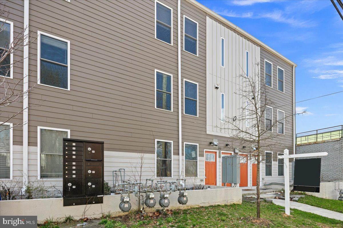2503 Burns Street SE photo 45