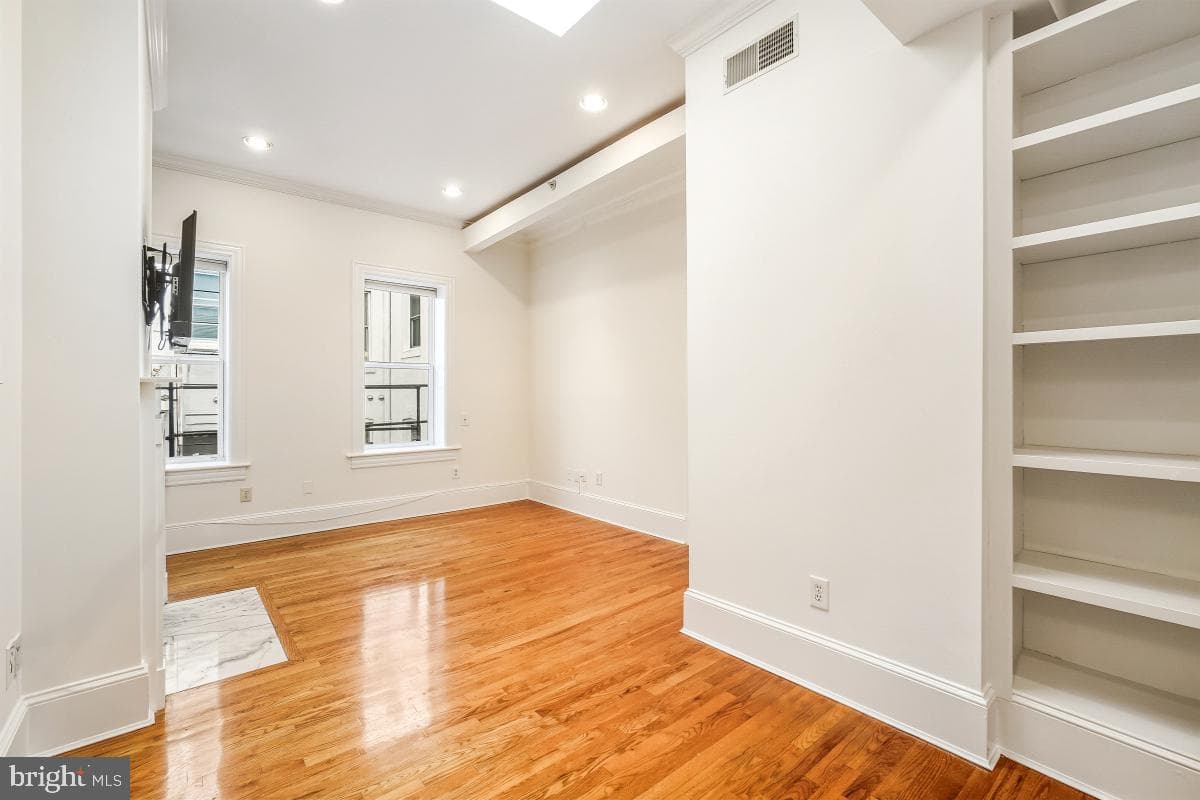 1807 California Street NW #305 photo 16